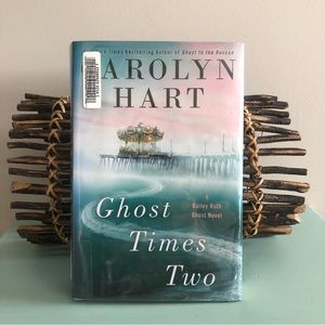 👛 (ANY 4/$20) GHOST TIMES TWO by Carolyn Hart